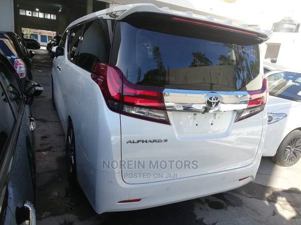 2015 White Toyota Alphard - Spacious Minivan Offer