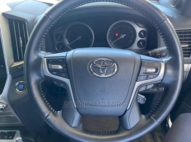Toyota Land Cruiser Prado 2016: Unmatched Off-Road Performance