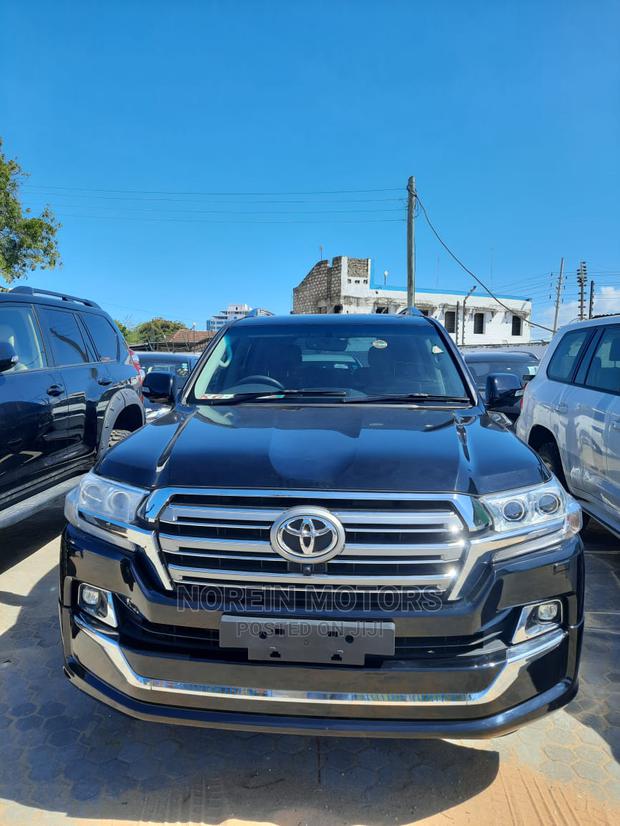 Black 2016 Toyota Land Cruiser Prado - High-Quality Used SUV