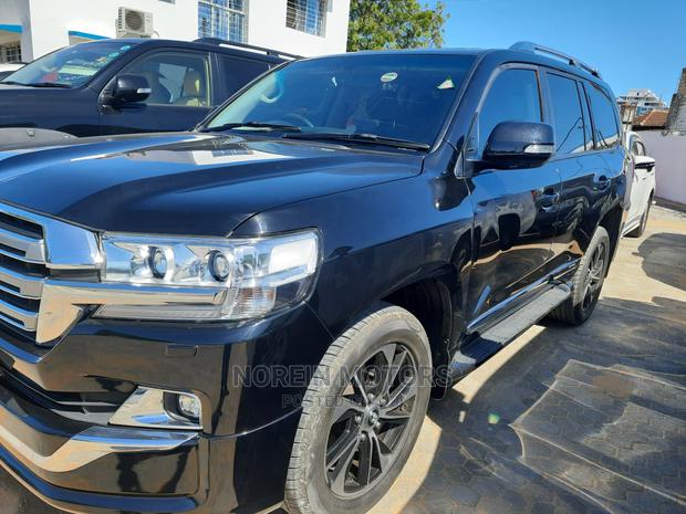 Black 2016 Toyota Land Cruiser Prado - High-Quality Used SUV