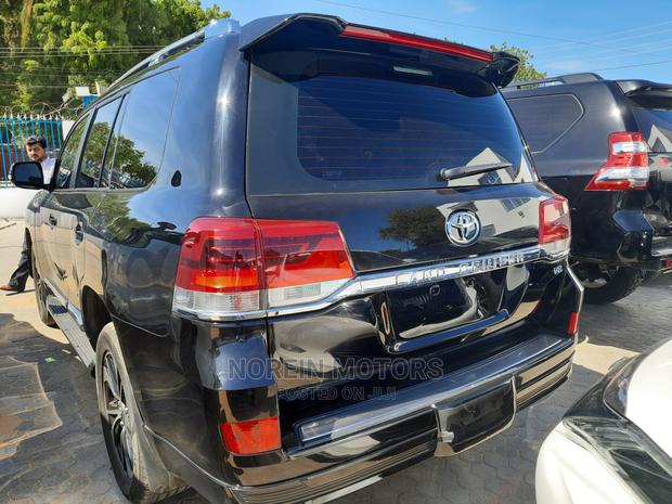 Black 2016 Toyota Land Cruiser Prado - High-Quality Used SUV