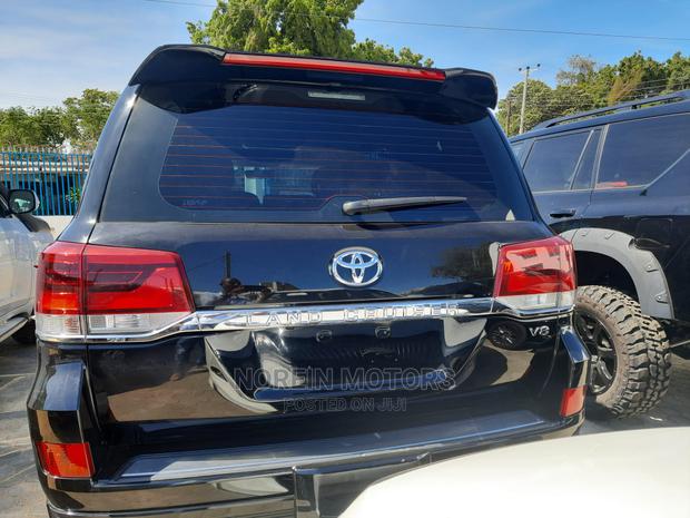 Black 2016 Toyota Land Cruiser Prado - High-Quality Used SUV