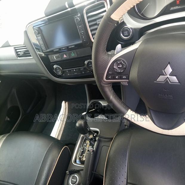 Mitsubishi Outlander 2015 Black