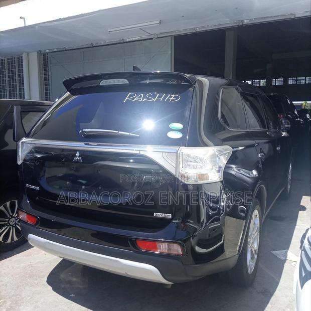 Mitsubishi Outlander 2015 Black