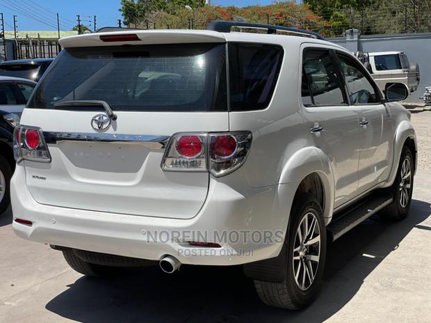 2014 Toyota Fortuner White - Premium Package