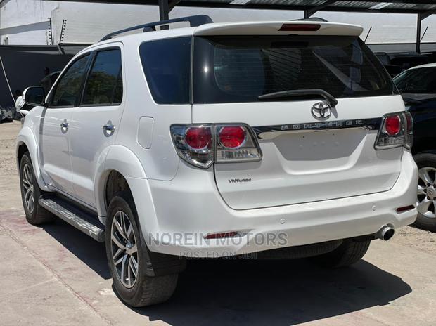 2014 Toyota Fortuner White - Premium Package