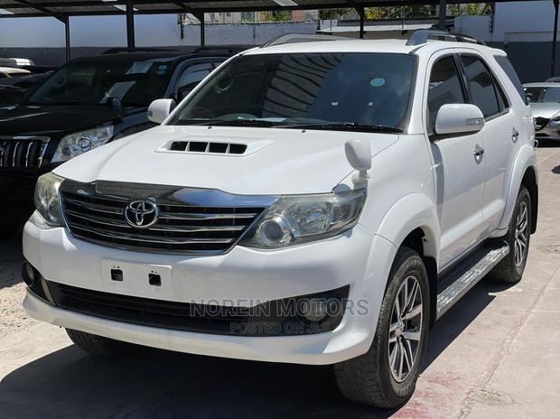 2014 Toyota Fortuner White - Premium Package