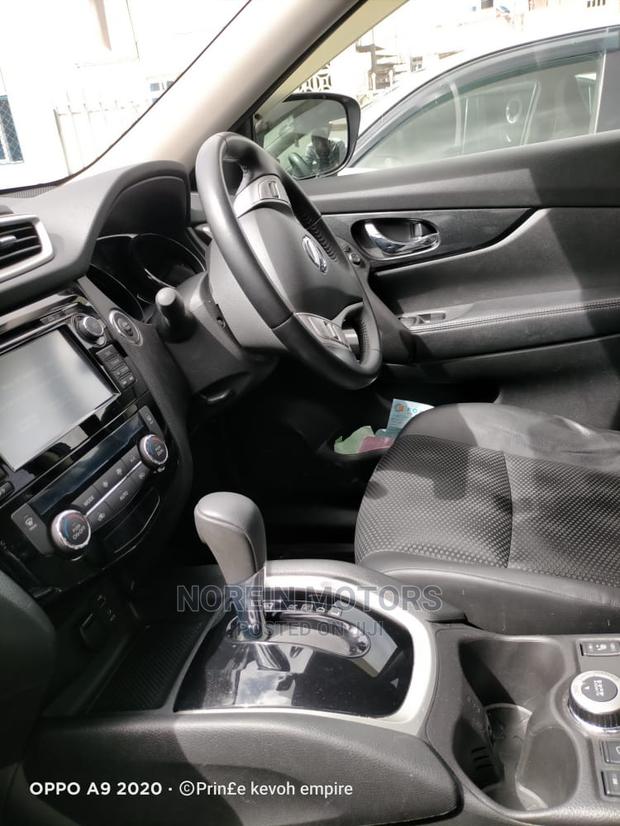 Pearl 2015 Toyota Land Cruiser Prado: Luxury Off-Road Adventure