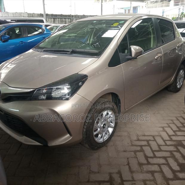 Toyota Vitz 2014 Beige
