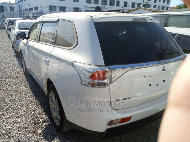 2015 Mitsubishi Outlander for Sale: White, Spacious, and Reliable
