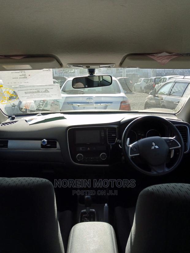 2015 Mitsubishi Outlander for Sale: White, Spacious, and Reliable