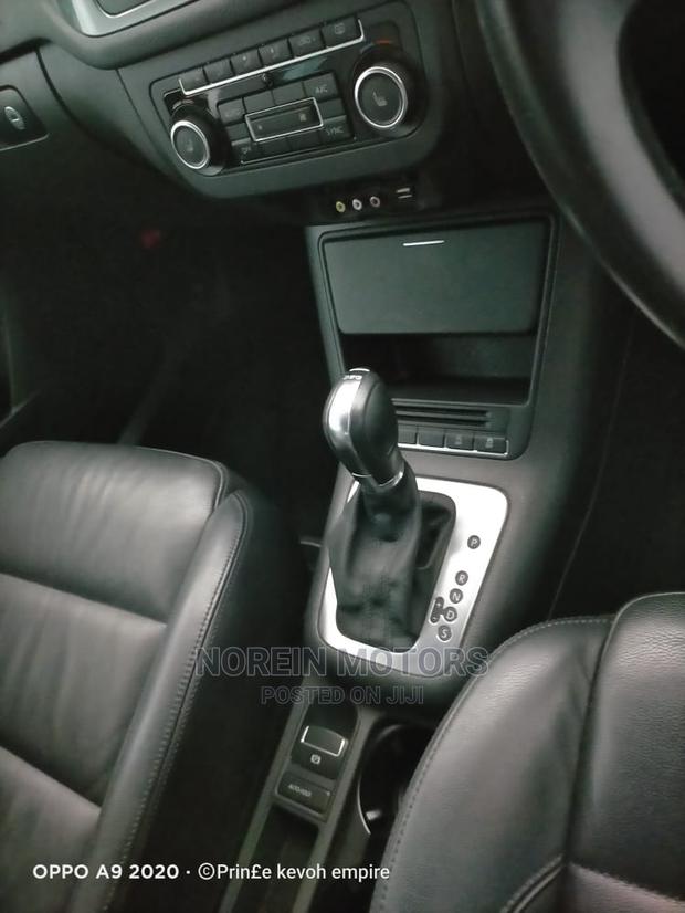 Pre-owned 2015 Volkswagen Tiguan Black - Stylish and Reliable SUV