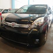 Toyota ISIS 2014 Black for sale