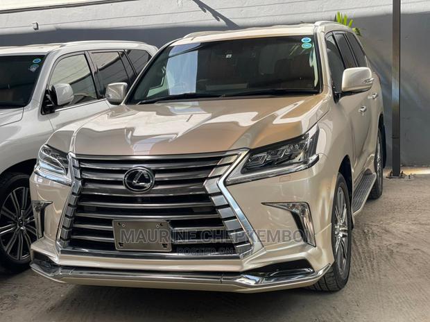 Lexus LX 2016 Gold