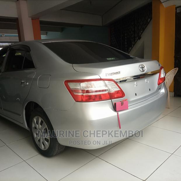 Toyota Premio 2014 Silver