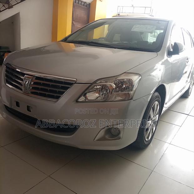 Toyota Premio 2014 Silver