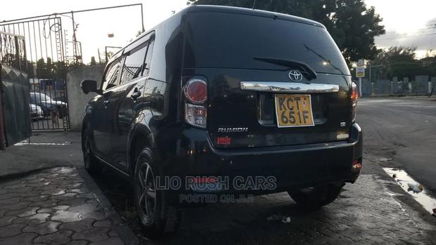 Black 2012 Toyota Corolla Rumion - Stylish and Reliable