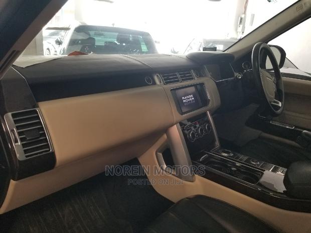 Premium 2015 Land Rover Range Rover Vogue in Silver - Top Quality SUV
