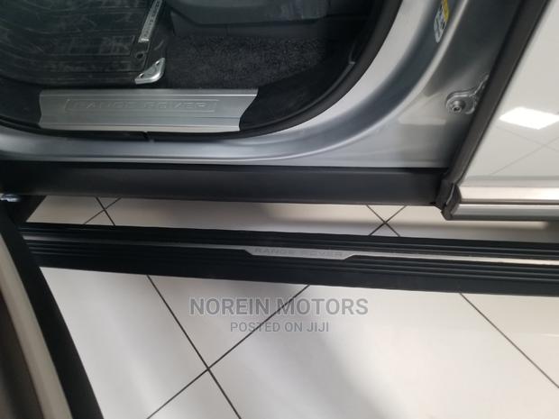 Premium 2015 Land Rover Range Rover Vogue in Silver - Top Quality SUV