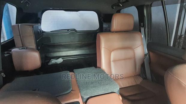 Black Edition 2016 Toyota Land Cruiser: Unmatched Style