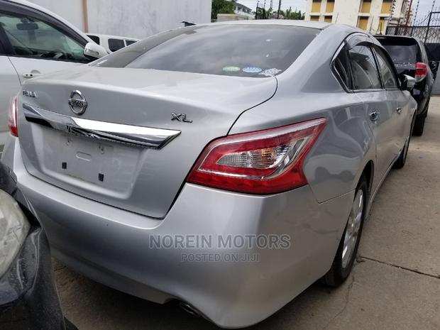 2015 Nissan Teana in Silver: Comfortable Sedan Available