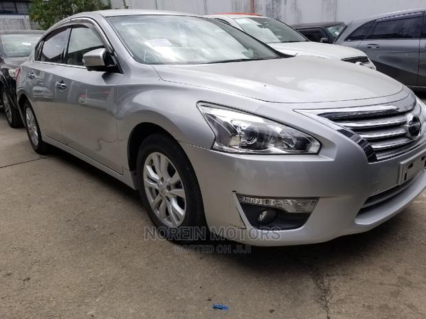 2015 Nissan Teana in Silver: Comfortable Sedan Available