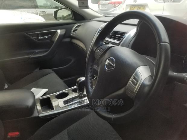 2015 Nissan Teana in Silver: Comfortable Sedan Available