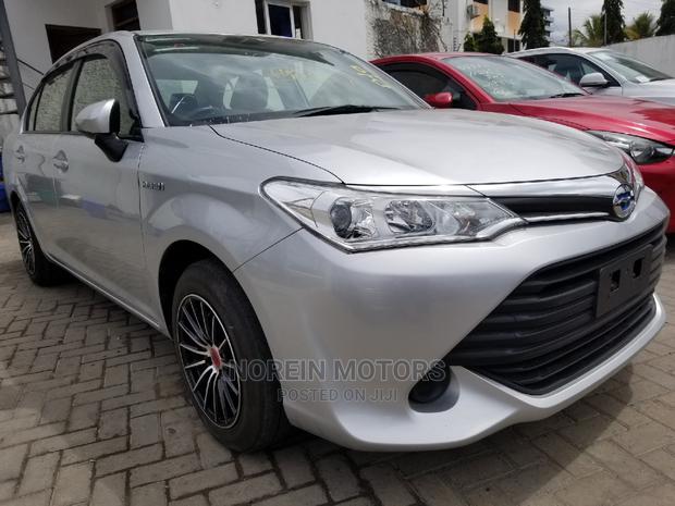 2015 Toyota Axio Silver: The Perfect Combination of Comfort and Performance