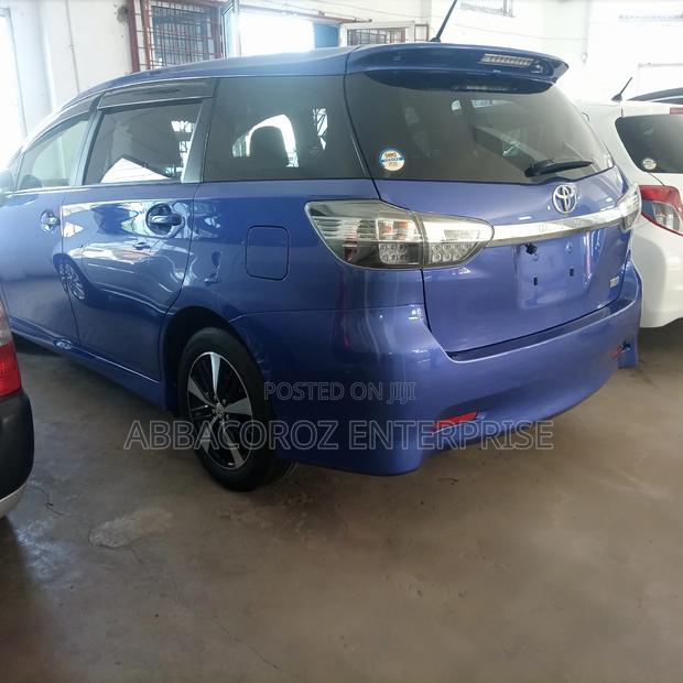 Toyota Wish 2015 Blue