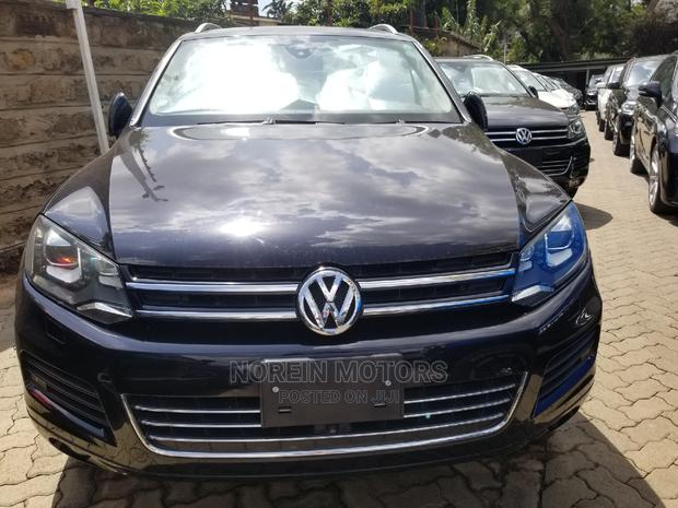 Volkswagen Touareg 2014: Spacious and Comfortable SUV