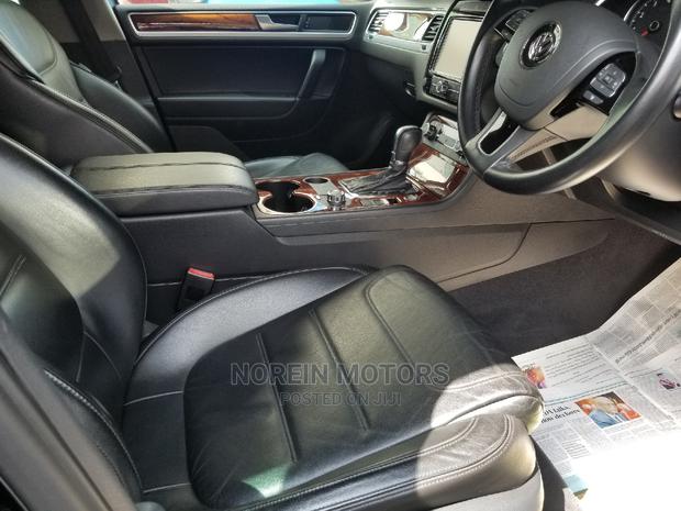 Volkswagen Touareg 2014: Spacious and Comfortable SUV