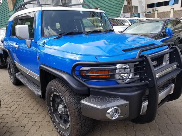 Blue 2014 Toyota FJ Cruiser: Adventure-Ready, Affordable and Reliable