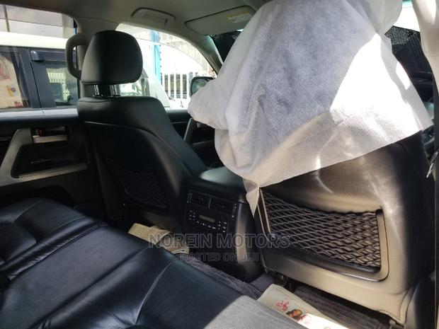 2014 Toyota Land Cruiser: Enjoy the Journey in Comfort & Style
