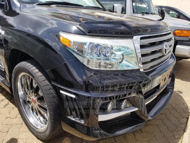 2014 Toyota Land Cruiser: Enjoy the Journey in Comfort & Style