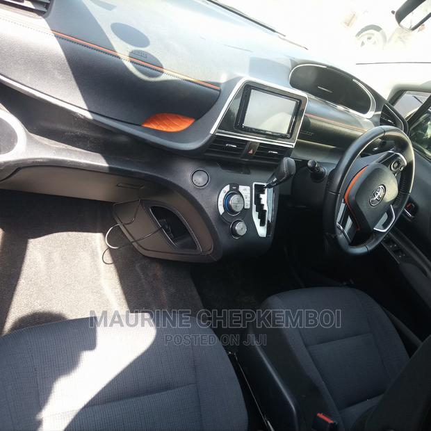 Toyota Sienta 2014 Black