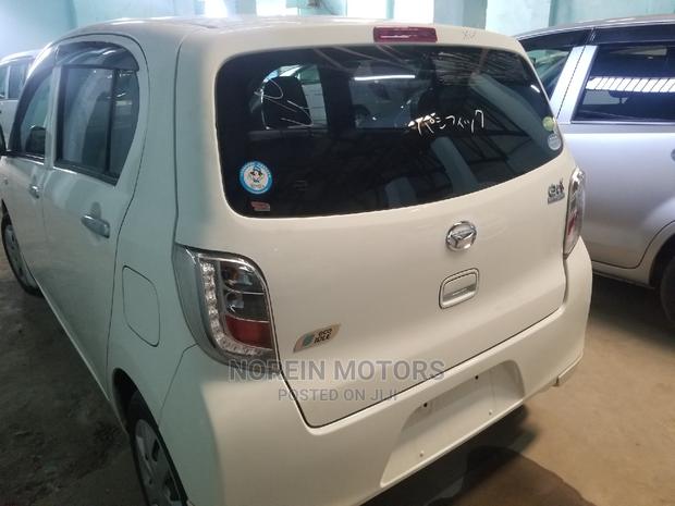 Daihatsu Mira 2015 - Pearl Exterior
