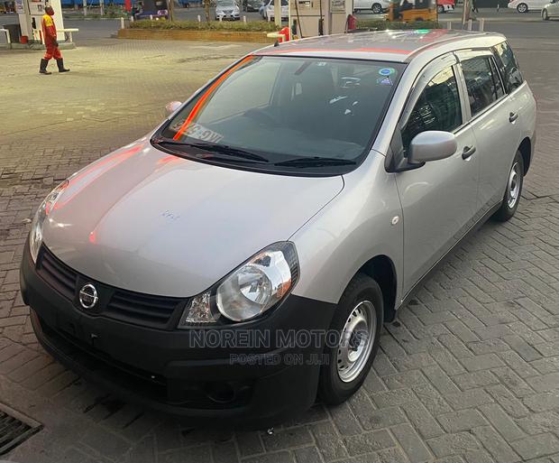 2015 Silver Nissan Advan: Agile and Attractive