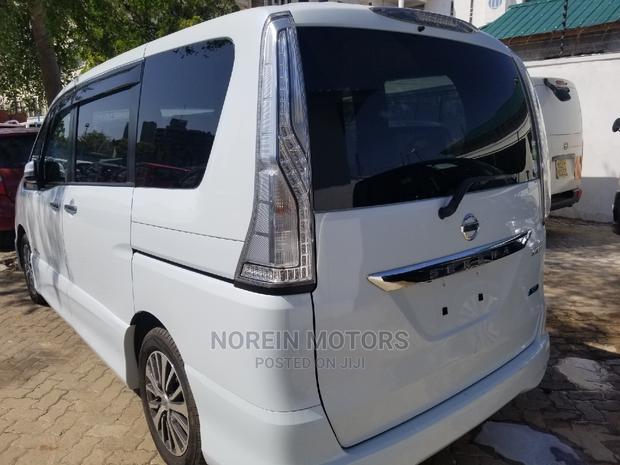 Used 2015 Nissan Serena White - Affordable Family Vehicle