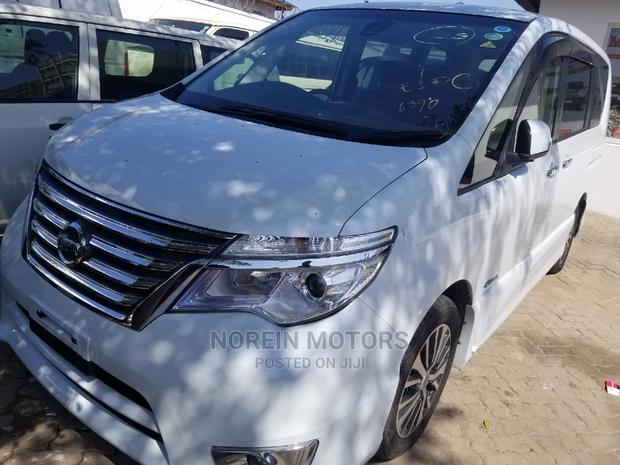 Used 2015 Nissan Serena White - Affordable Family Vehicle