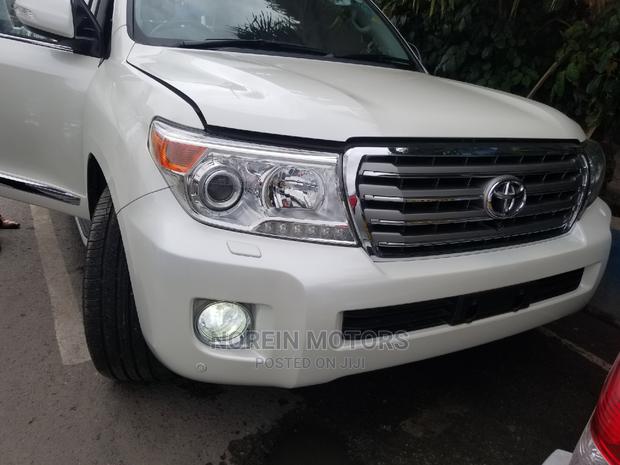 2016 Toyota Land Cruiser Pearl: Adventure Awaits in Luxury