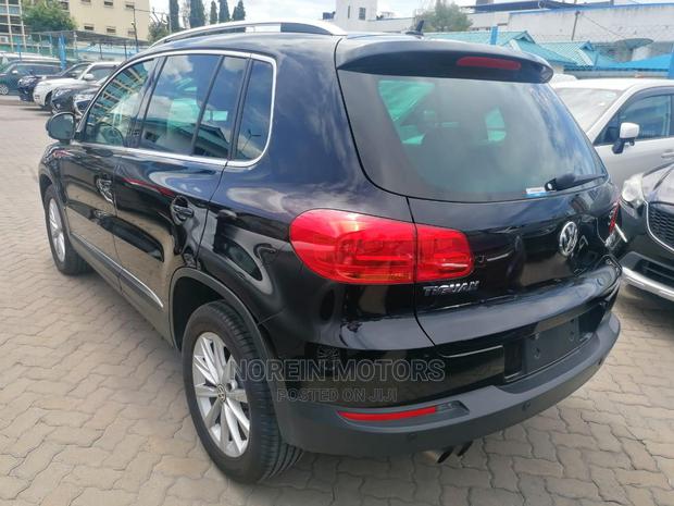 Volkswagen Tiguan 2015 in Black color - Used