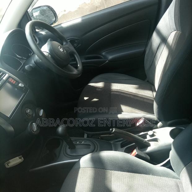 Nissan Tiida 2015 Silver