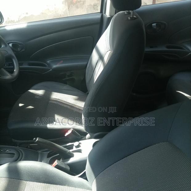Nissan Tiida 2015 Silver