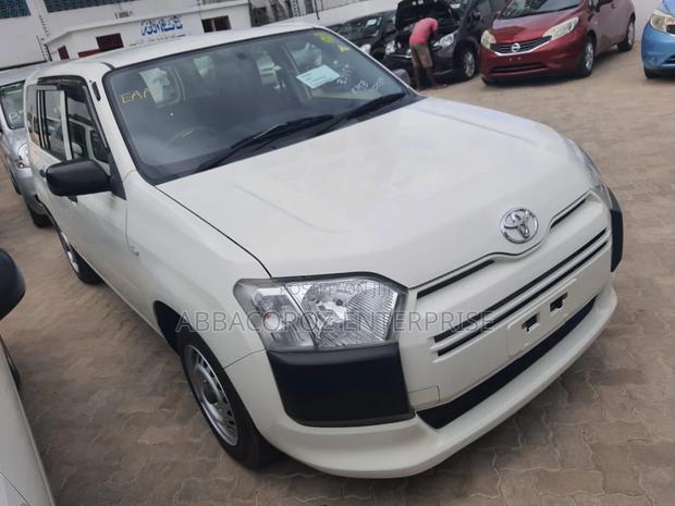 Toyota Probox 1.3 DX Comfort 2WD 2015 White