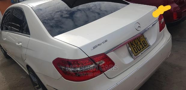 2012 White Mercedes-Benz E350 - Powerful Executive Car