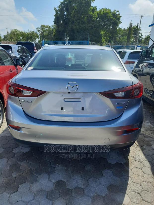2015 Mazda Axela Silver - Stylish and Reliable Sedan for Your Drive