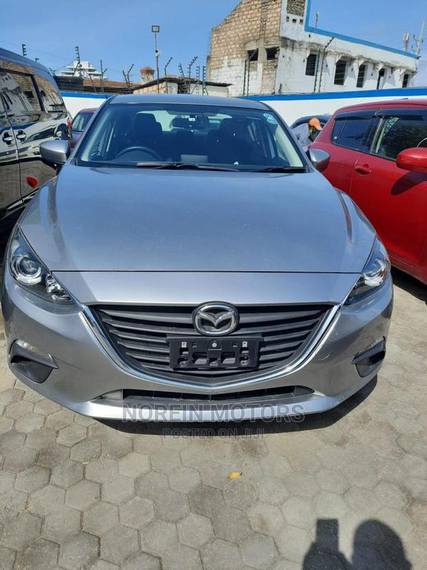 2015 Mazda Axela Silver - Stylish and Reliable Sedan for Your Drive