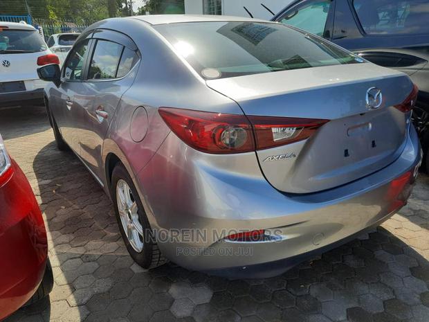 2015 Mazda Axela Silver - Stylish and Reliable Sedan for Your Drive