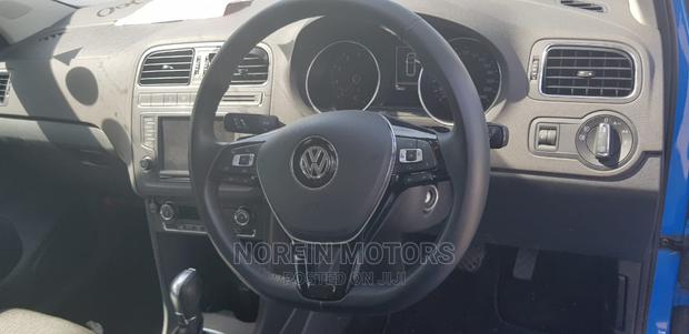 Volkswagen Polo 2014 Blue - Compact Car with Style