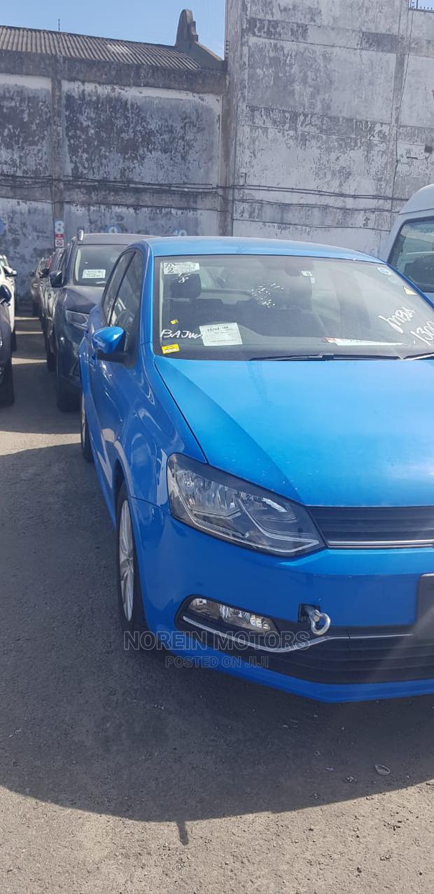 Volkswagen Polo 2014 Blue - Compact Car with Style